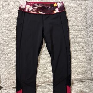 Lululemon Cropped Leggings with Zipper Pink and Black Size 4